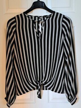 Express Black and White Striped Long-sleeve Blouse R relrelswi